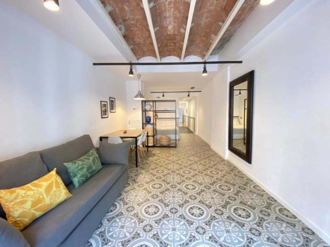 Liceu Apartments By Gaiarooms Barcelona Exterior foto